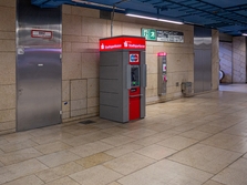 Sparkasse Geldautomat Olympia Einkaufszentrum (OEZ), U-Bahn Zwischengeschoss